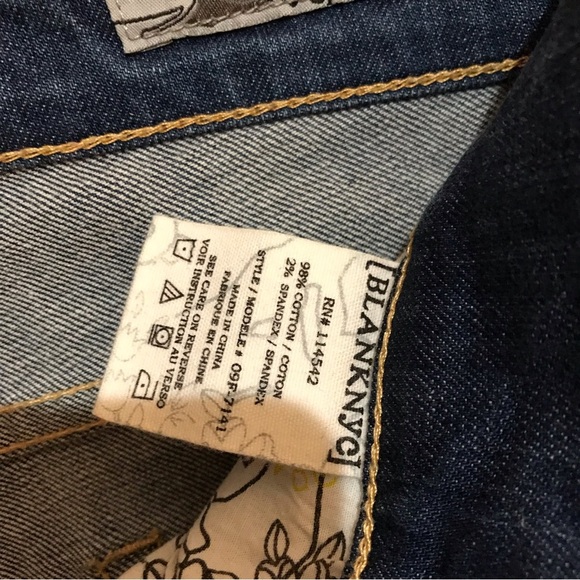 ▪️BLANK NYC Distressed Jeans - Picture 4 of 12